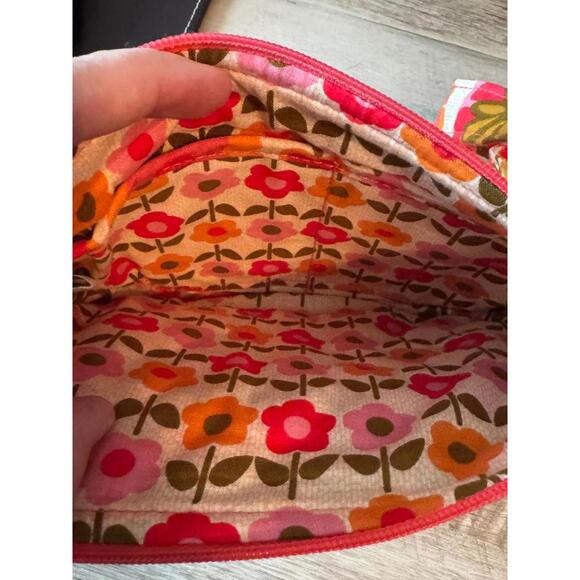 Vera Bradley Floral Quilted Crossbody Bag - Picture 4 of 4
